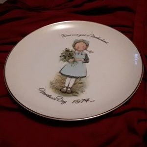 Holly hobbie Mother's Day addition plate 1974